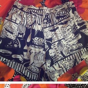 Monki Shorts M/L